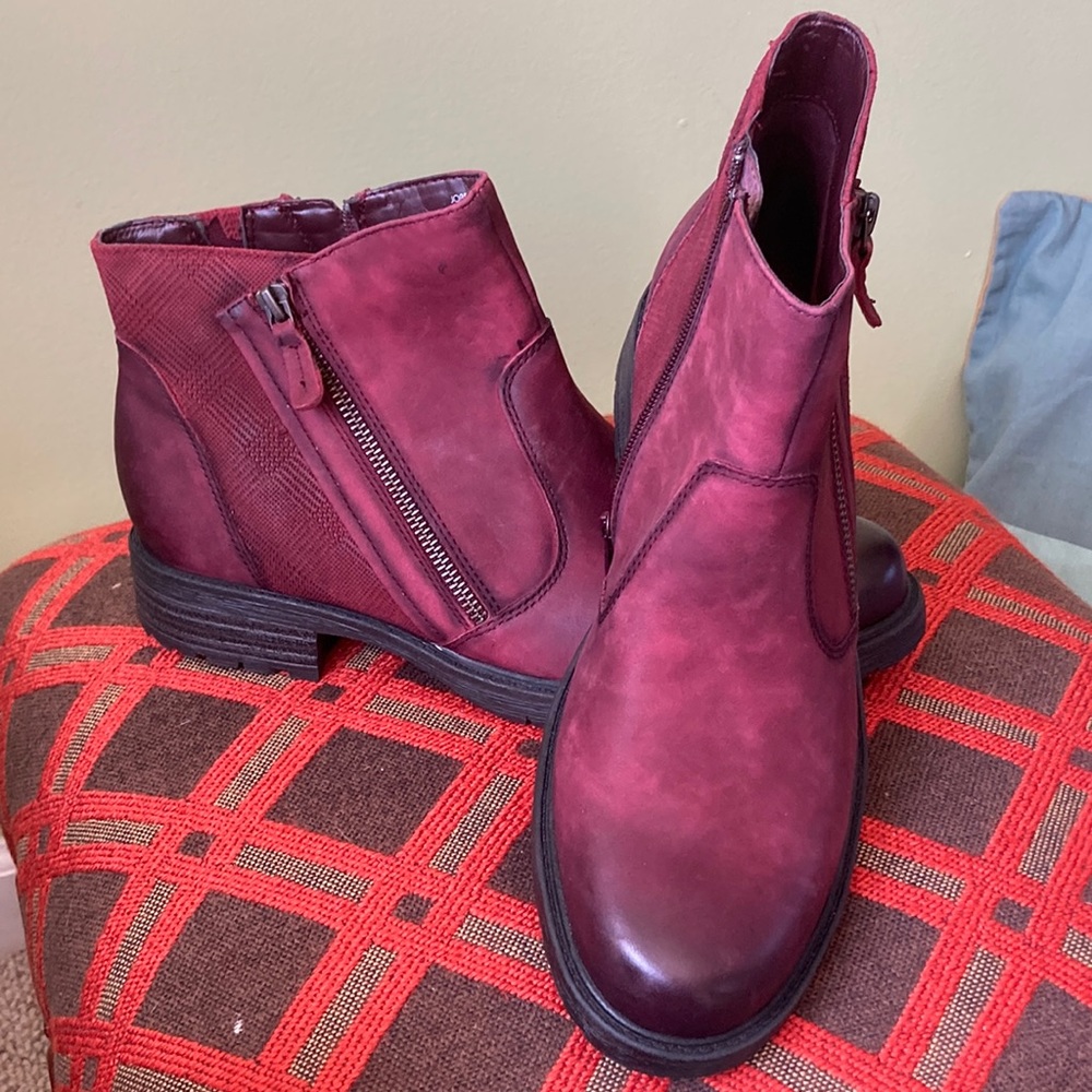 Size 11 earth short boot